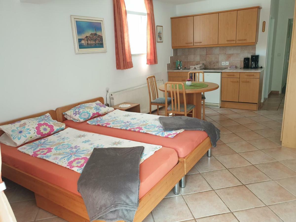 Apartmenthaus Fa Rovinj Buitenkant foto