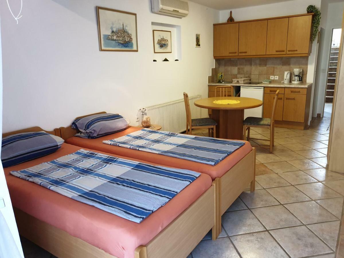 Apartmenthaus Fa Rovinj Buitenkant foto